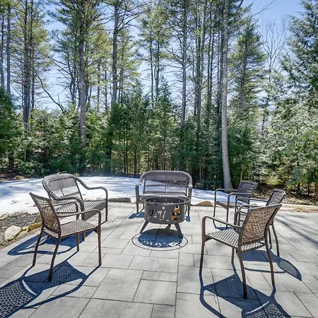 Stunning Wells Home With Fire Pit And Porch!